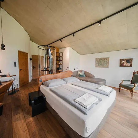 Boutique-hotel Lartor 3*